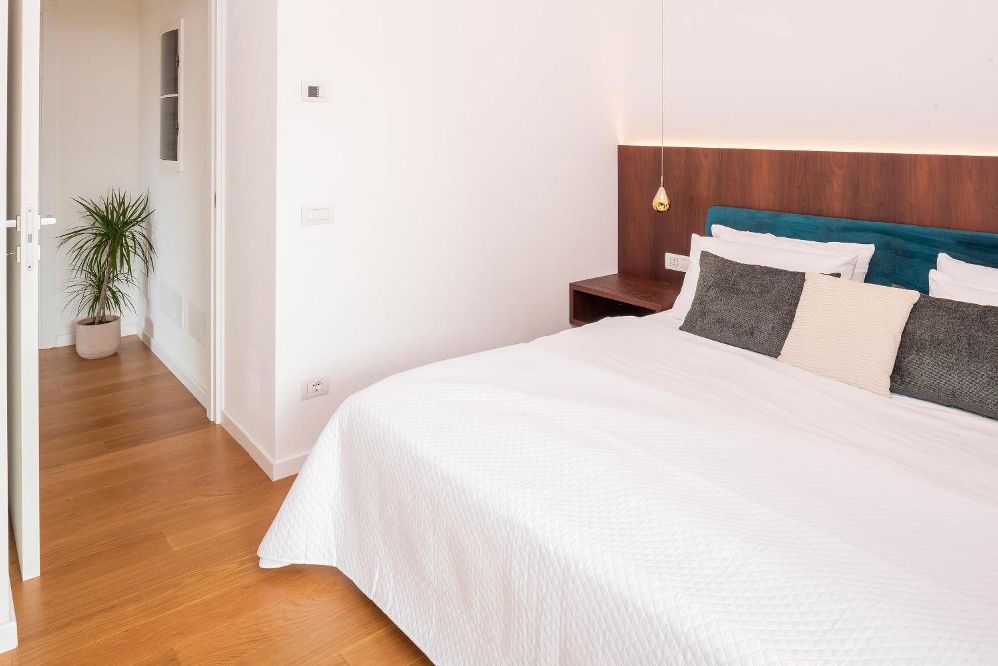 Lifestyle Dante Apartment